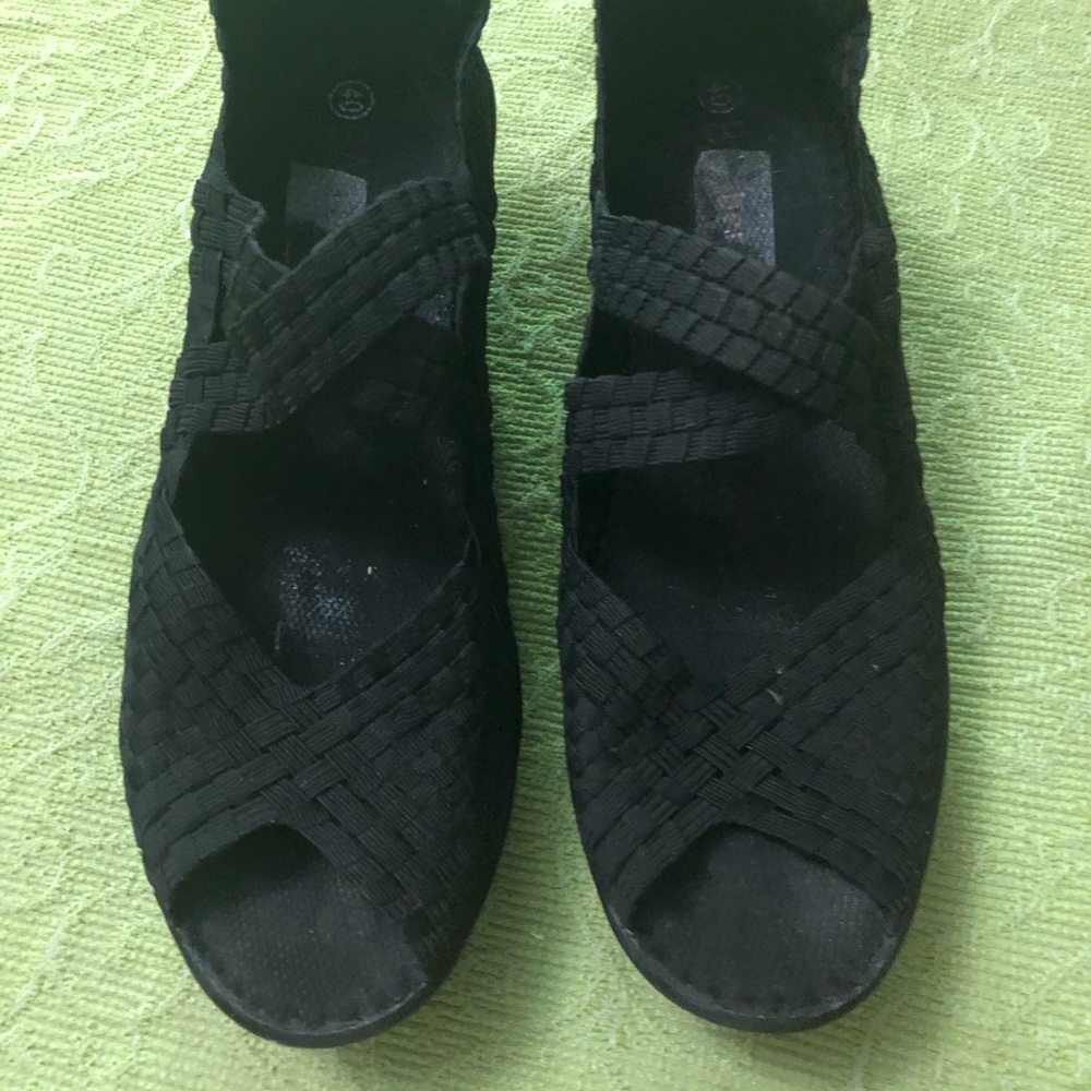 Bernie Mev black peep toe wedges, size 40, EUC